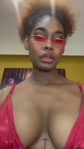amateur boobs brunette ebony glasses piercing public pussy tits clip