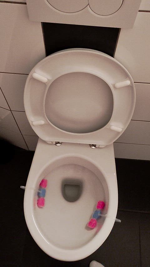 cock male pee peeing clip