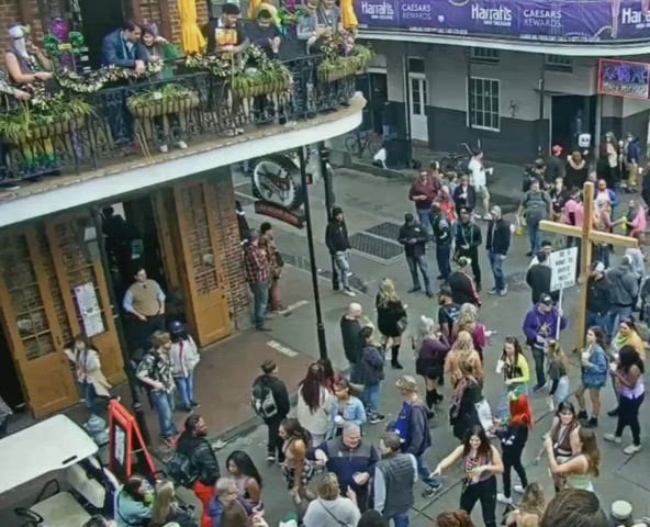 street flash balcony flash at mardi gras