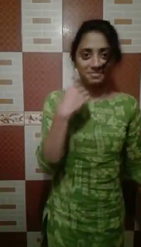 amateur hindi indian teen tits indian-babes indian-sluts clip