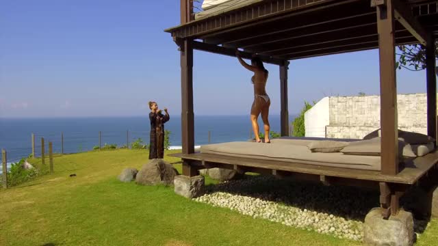 Bikini clip