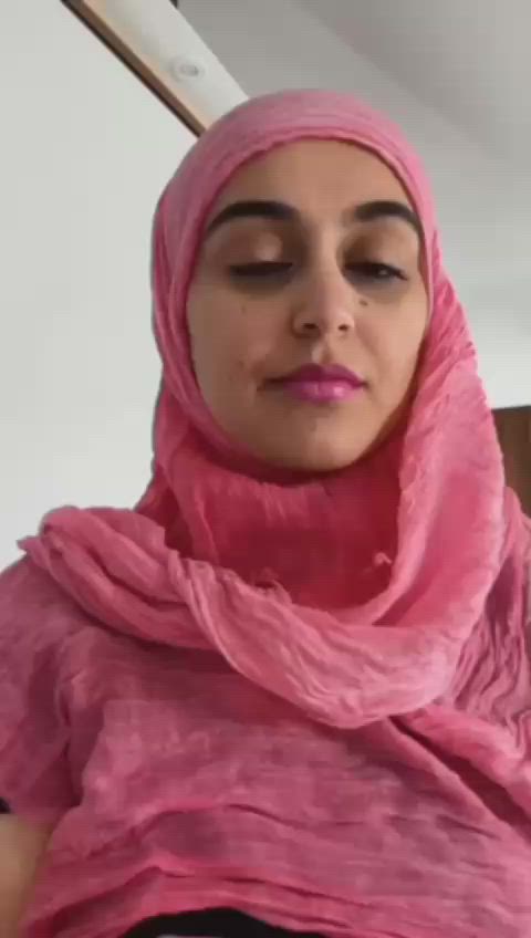 amateur blowjob hijab muslim threesome tiktok clip
