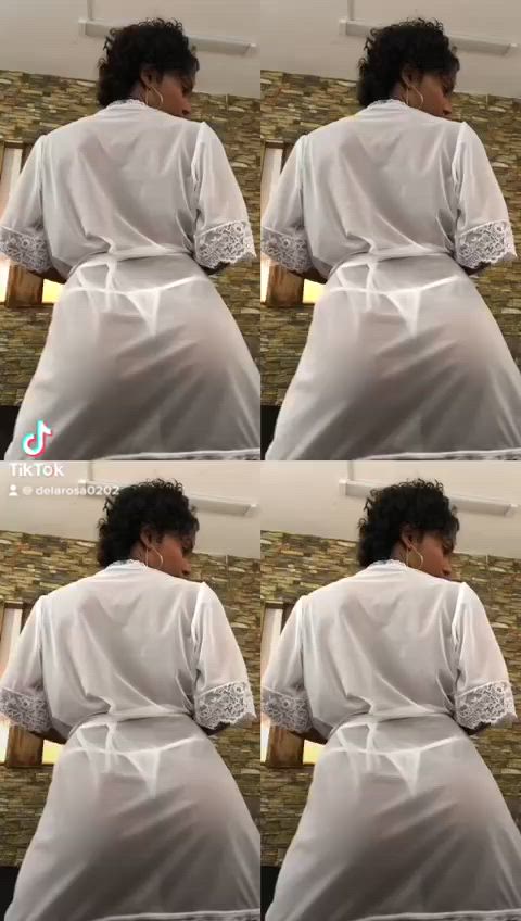 colombian ebony latina model twerking clip
