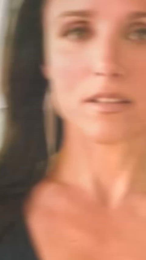 Holy Cum Tribbing Sunday on Julia Dreyfuss💦