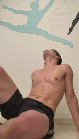 Dancing Gay Twink clip