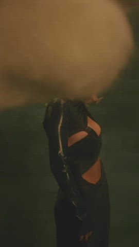 big tits cleavage sydney sweeney clip