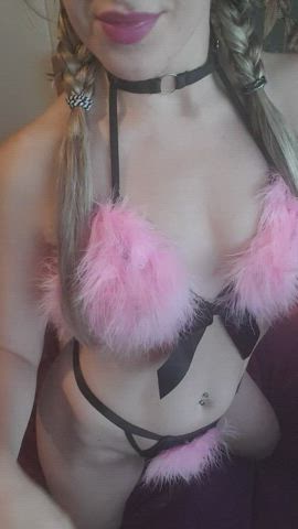 kitten pussy underboob clip
