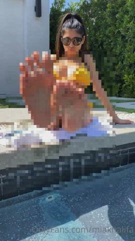 Betas don't really like Mia Khalifa's feet, do they?
