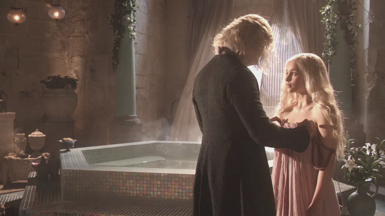 Blonde Boobs Dom Emilia Clarke Naked clip
