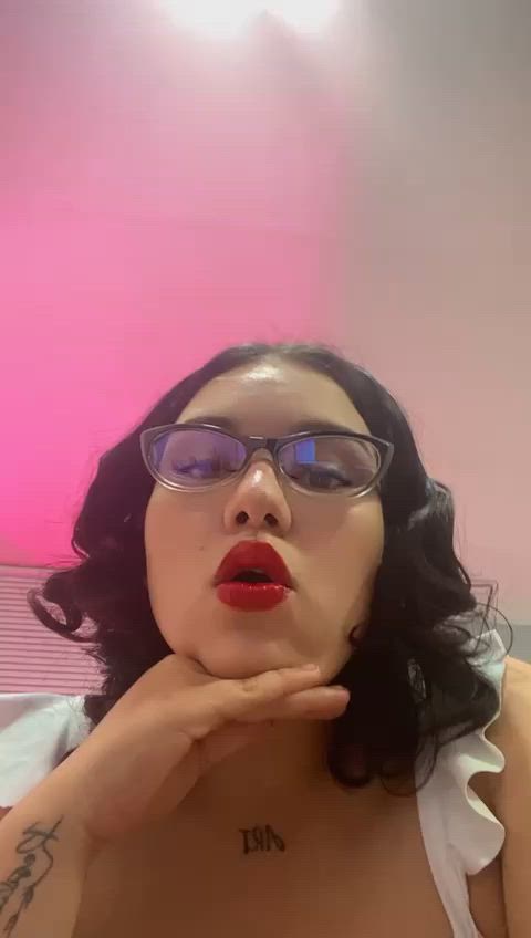 18 years old camsoda camgirl girls lingerie natural tattoo teen clip