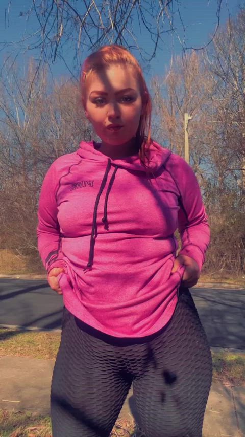 on a little walk, feeling frisky! i hope someone saw ๐ฎโ๐จ