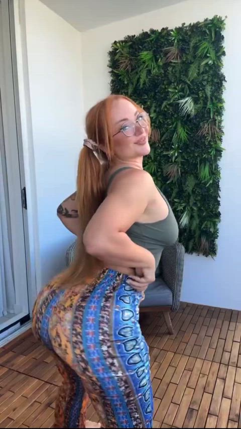 dancing emma magnolia redhead tiktok twerking clip