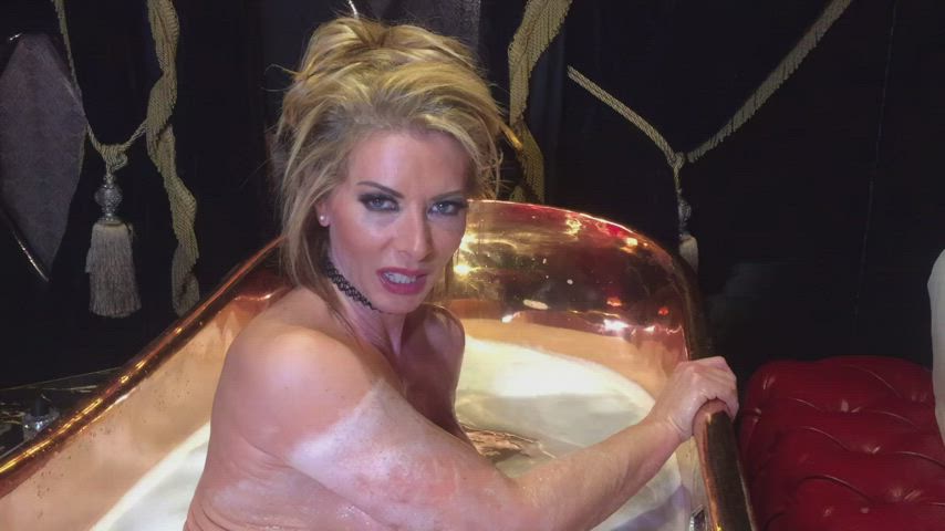 asshole bathtub big ass lynda leigh milf pussy tattoo clip