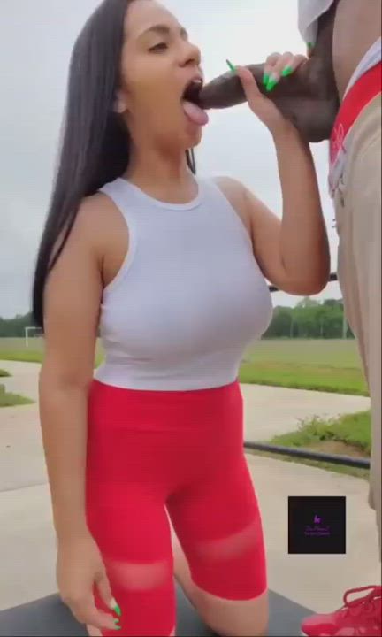 Blowjob Brunette Deepthroat clip