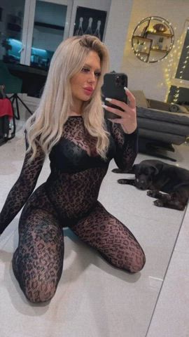 blonde body bodysuit lingerie nails stockings clip