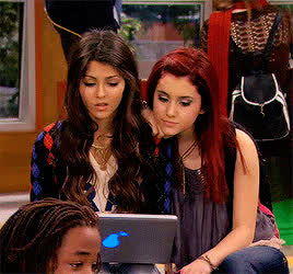Ariana Grande Fake Victoria Justice clip