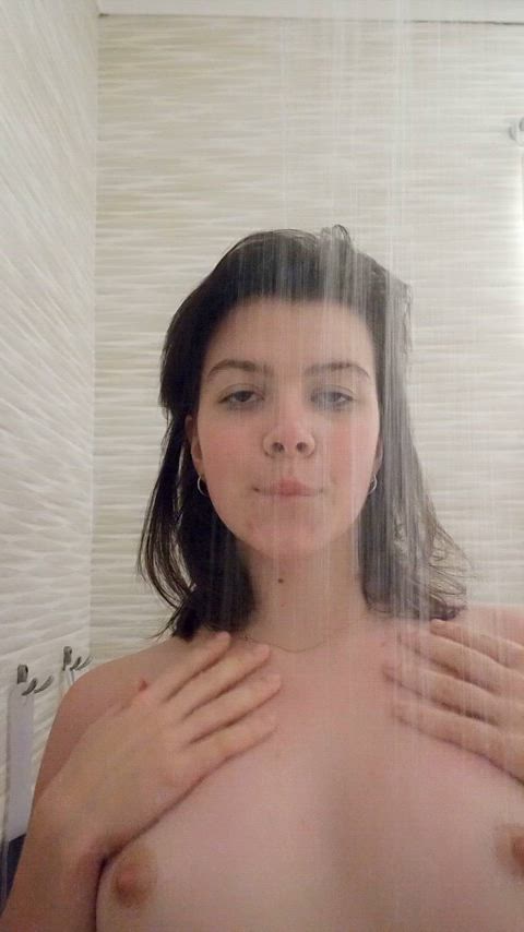 amateur brunette cute natural tits onlyfans petite teen tits clip