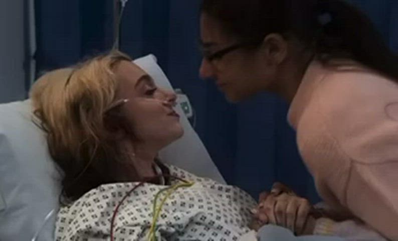 kiss kissing uk clip