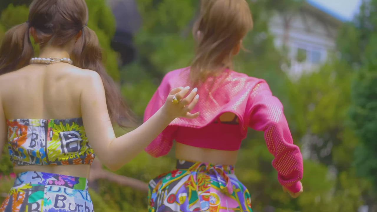 Asian Ass Upskirt clip
