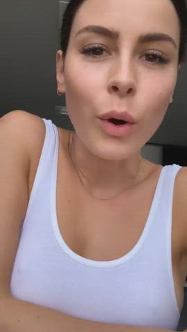 brunette celebrity legs pokies sideboob spandex clip