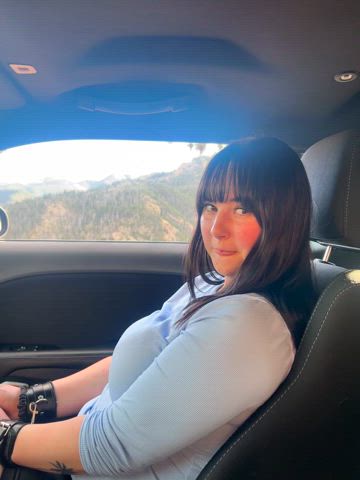 Of course I had her cuffed on the way to film βοΈ