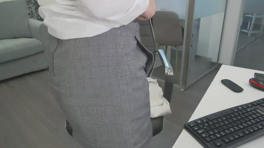 Camgirl MILF Secretary clip