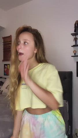 Brazilian Celebrity Dancing Teen TikTok clip