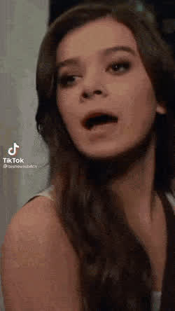 boobs brunette hailee steinfeld clip