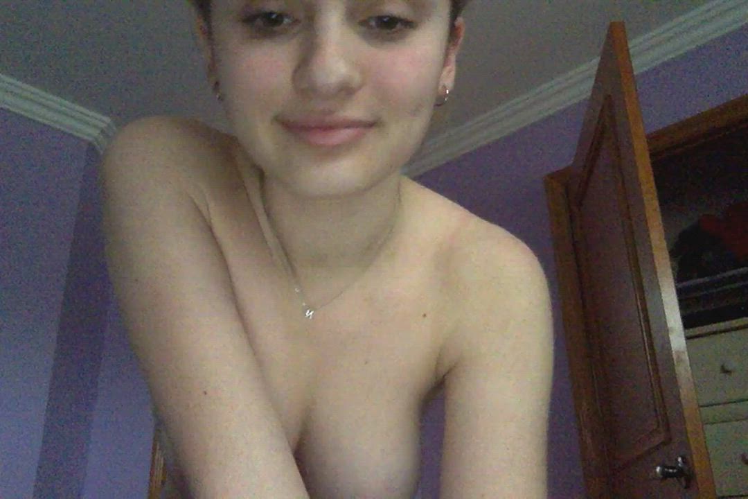Cam Masturbating Teen clip