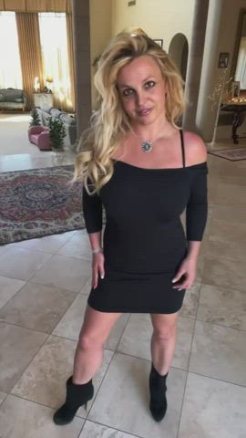 Britney Spears Cleavage Natural Tits clip