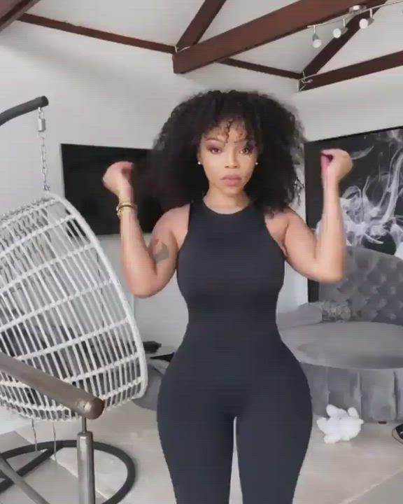 Pretty Thick Women clip