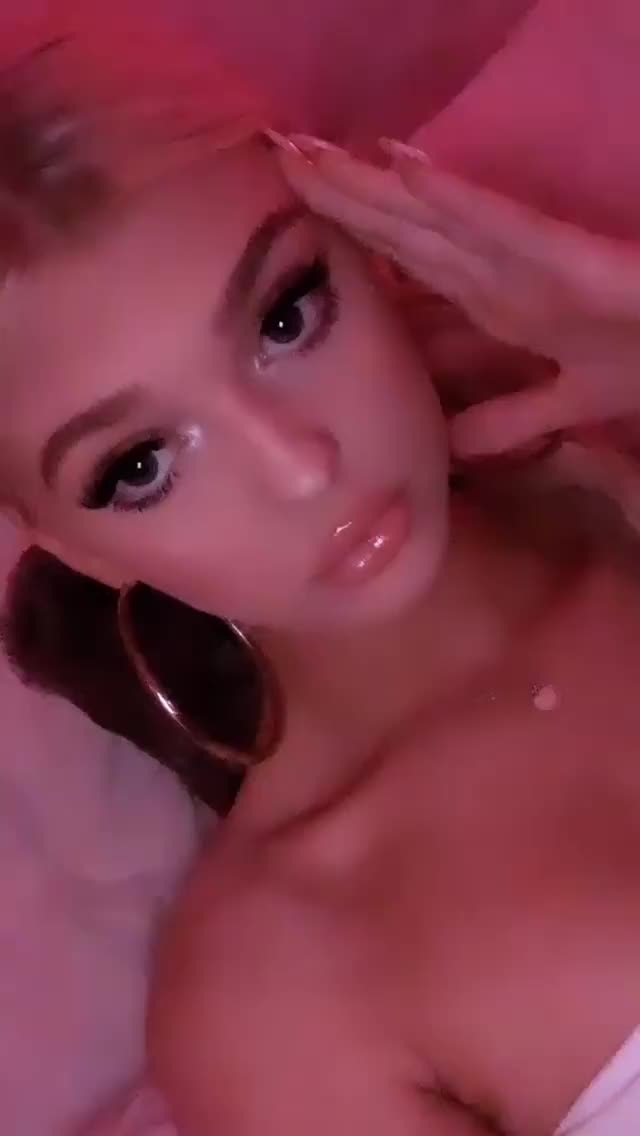 Celebrity clip