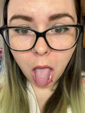 lipstick pierced piercing clip