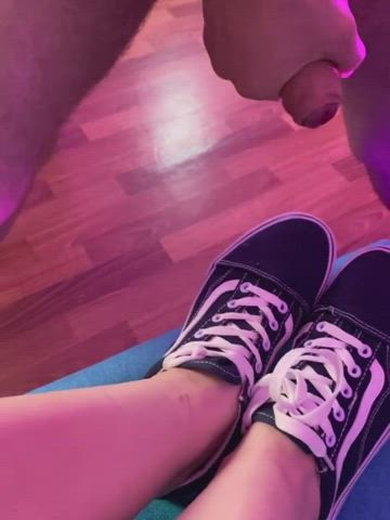 cumshot feet fetish sneakers clip