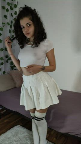 amateur brunette small tits teen clip