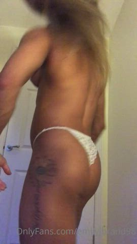 Fitness Muscular Girl Natural Tits clip