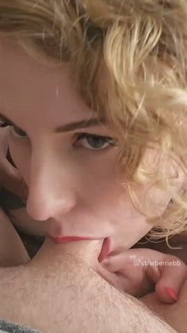 amateur blowjob deepthroat short hair tattoo clip