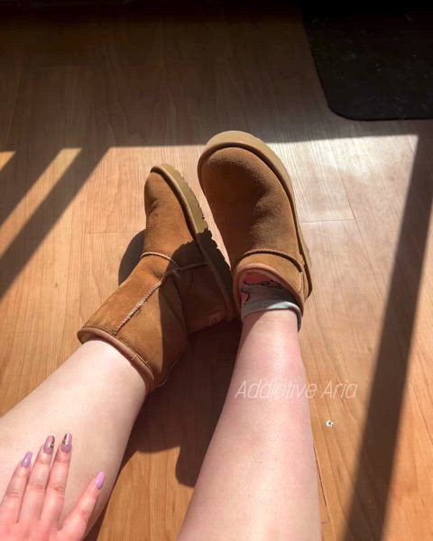Uggs: classics or minis?