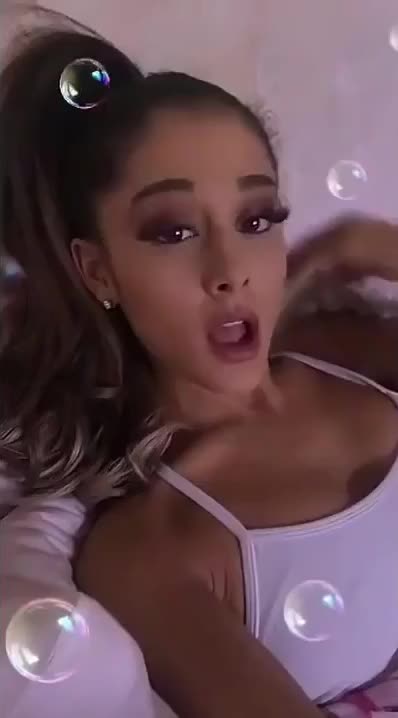 ripsave - Ariana Grande is so hot (1)