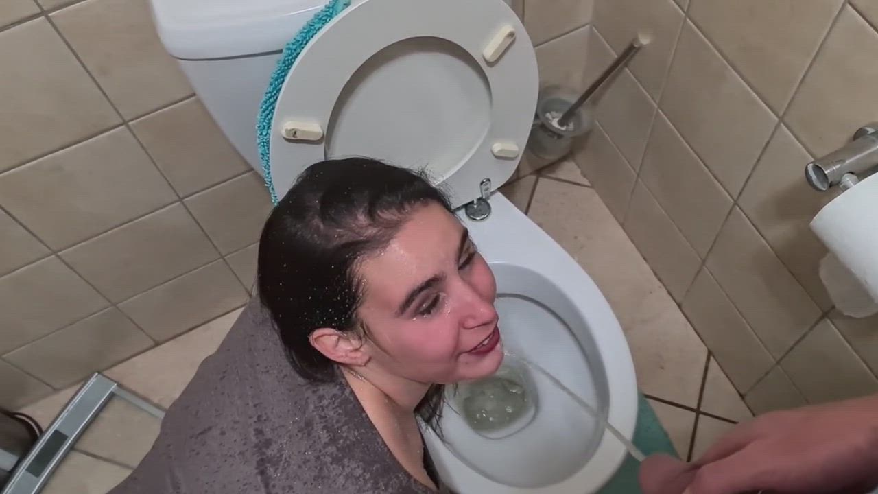 Chubby Petite Teen clip