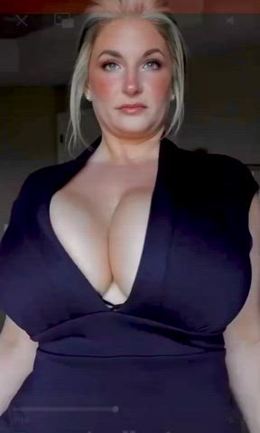 big tits jiggling milf pawg teasing thick white girl clip