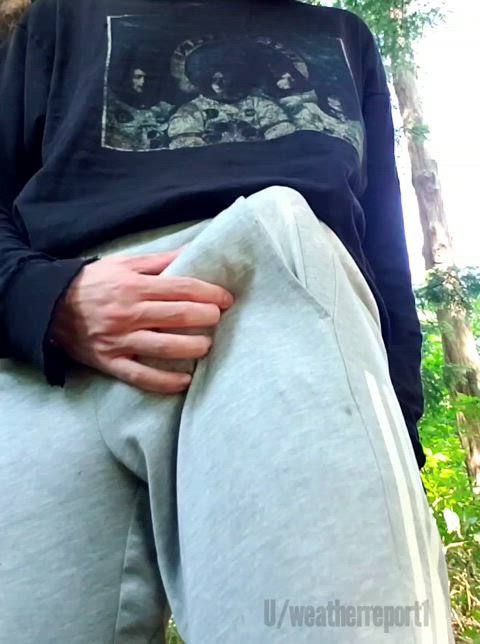 Revealing my tent pole in the park 😉