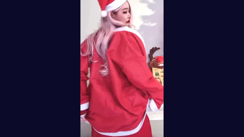 asian ass shaking bending over big tits booty cute thong twerking clip