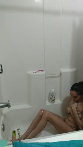 Fingering Shower Solo clip
