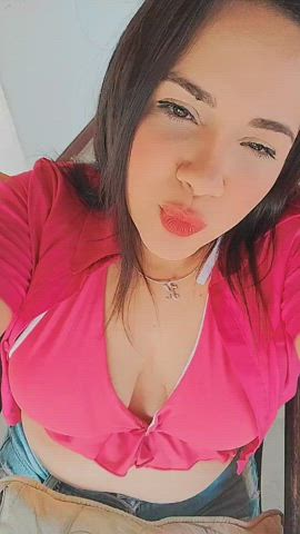 kiss latina lips model mom seduction sensual webcam clip