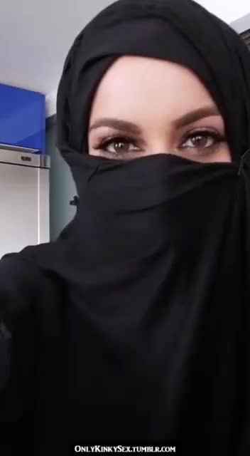 nude tits clip