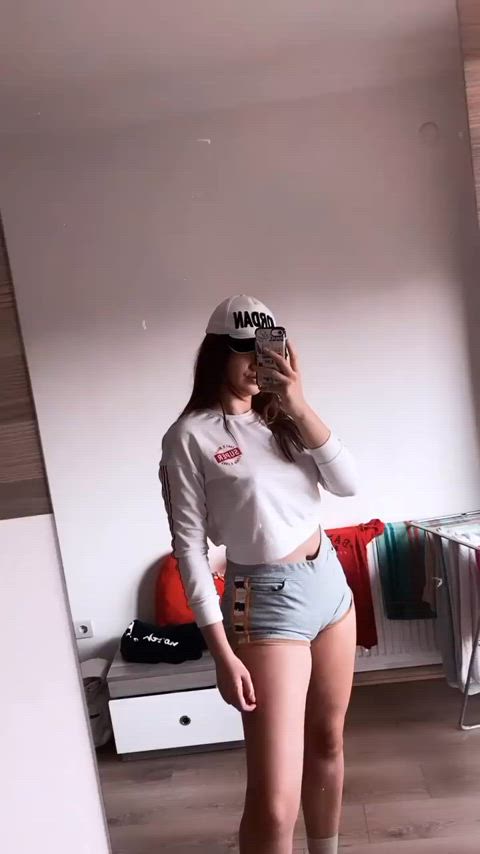 camel toe petittits petite pokies redhead turkish clip