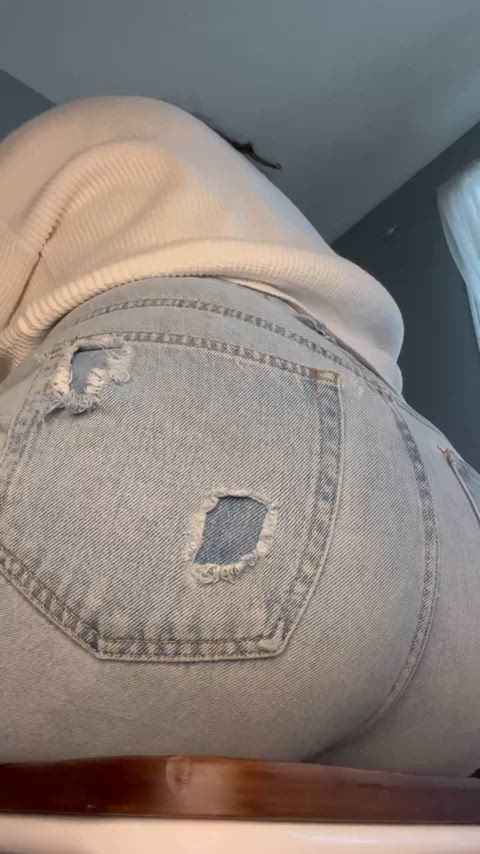 Does anyone have a fart fetish?