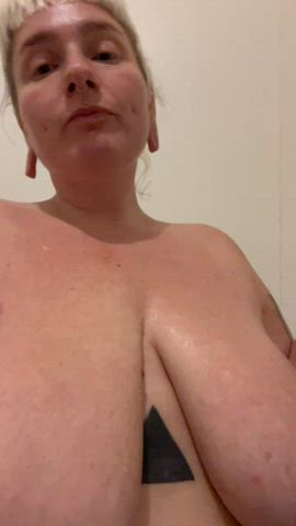 Shaking my Mommy milkers dry after my bath