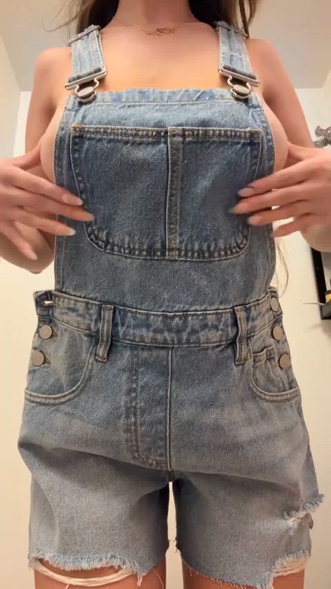 erect nipples huge tits jeans nude perky stripping clip